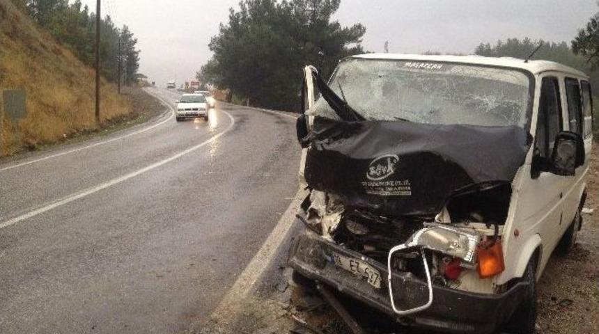 Kahramanmaraş'ta trafik kazası: 2 &ouml;l&uuml;, 5 yaralı