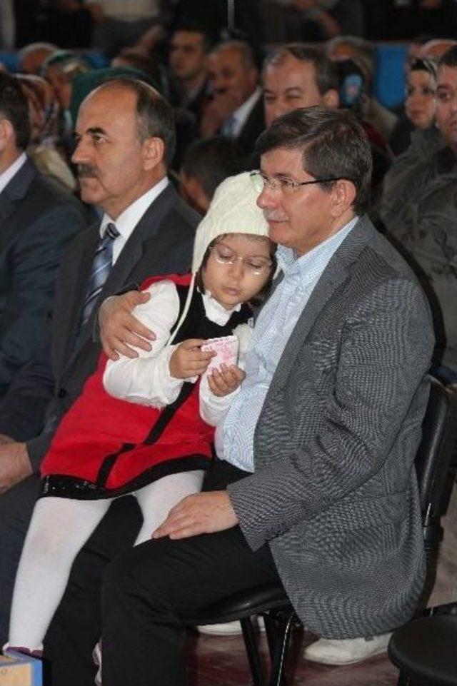 Bakan Davutoğlu, Bayramlaşma Programlarını S&uuml;rd&uuml;rd&uuml; 1