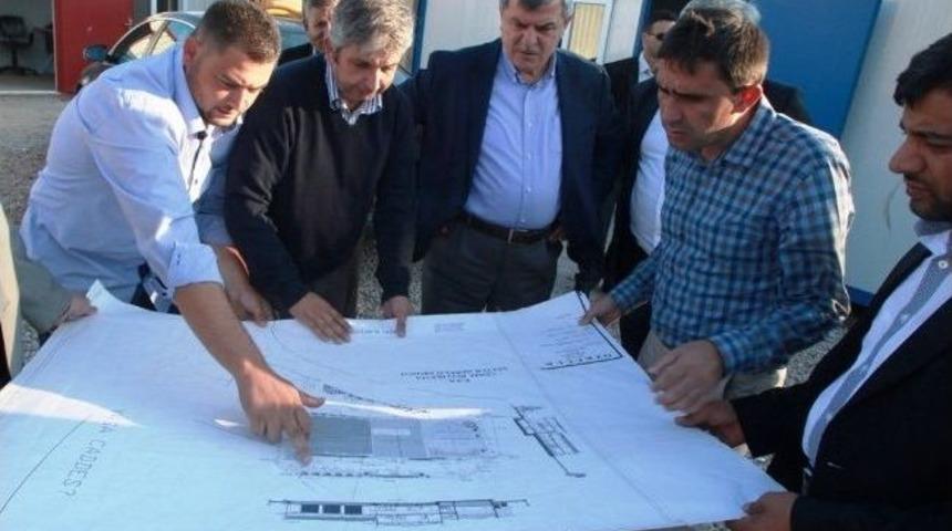 Başkan Karaosmanoğlu Gebze'de Projeleri İnceledi