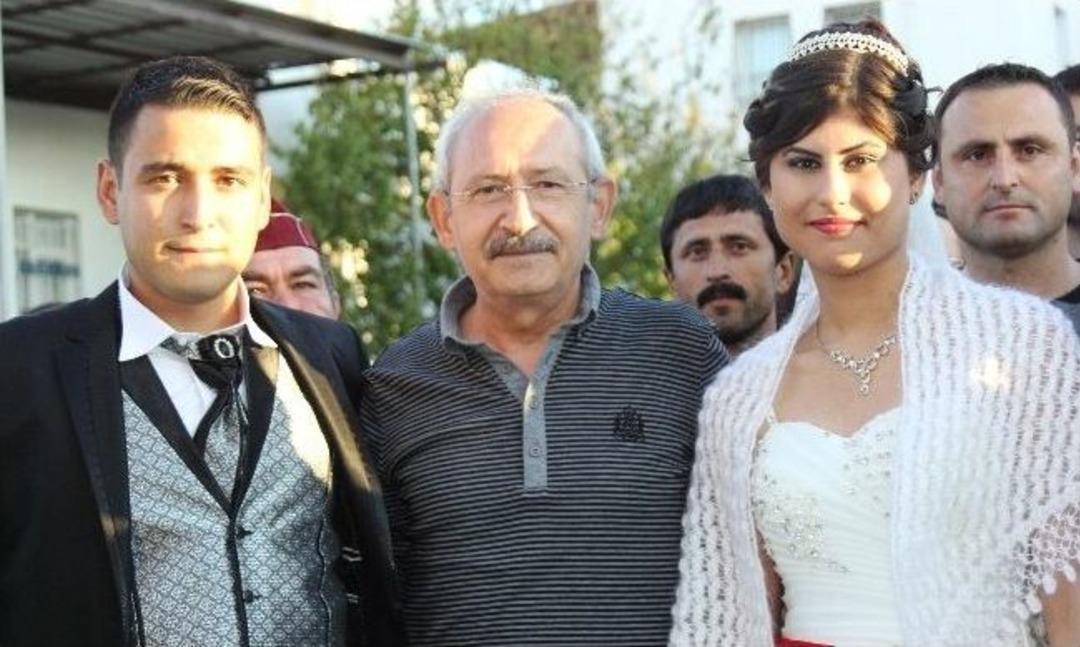 Kılı&ccedil;daroğlu'nu Karşısında G&ouml;ren Gelin Ve Damat Şaşkına D&ouml;nd&uuml;
