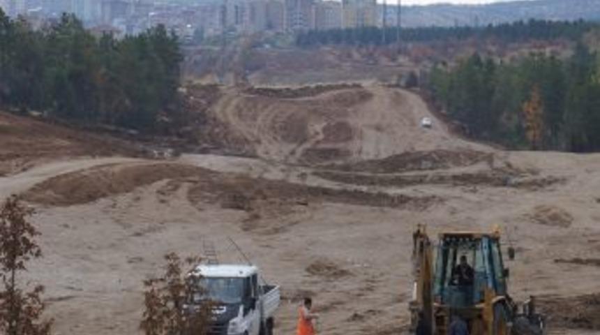 ODT&Uuml;&rsquo;de Yol &Ccedil;alışması Protestolara Rağmen Sabaha Kadar S&uuml;rd&uuml;