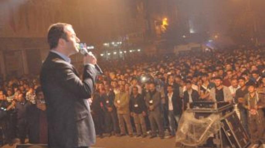 Batman Festivali A&ccedil;ılış Konseriyle S&uuml;rd&uuml;