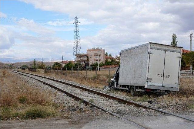 Kırıkkale'de Tren Kazası: 2 Yaralı