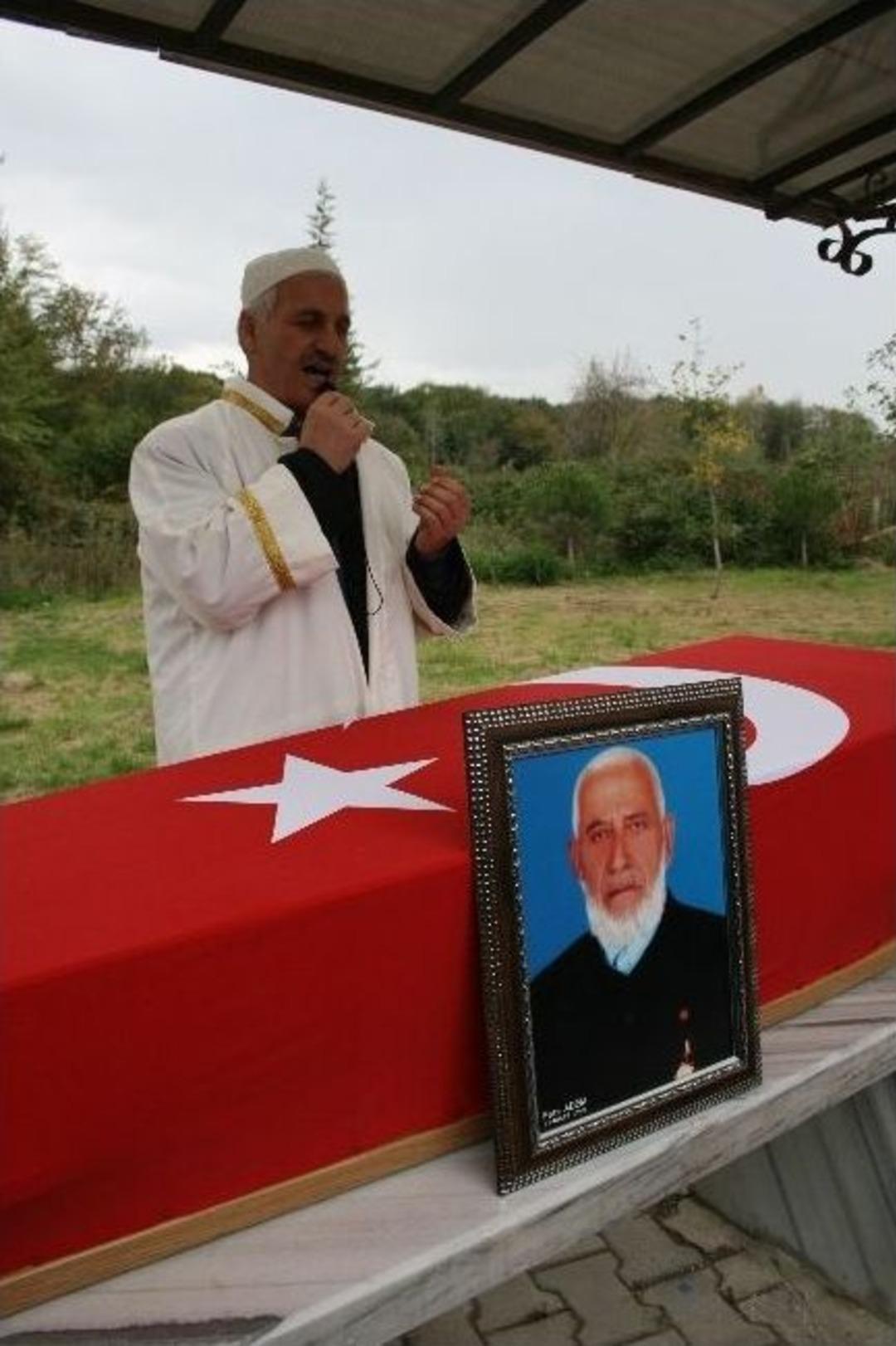 Kore Gazisinin Cenaze Namazını Oğlu Kıldırdı