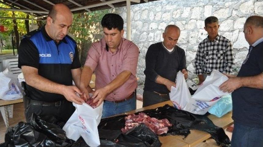 Siirt'te 300 Aileye Kurban Eti Dağıtımı Yapıldı