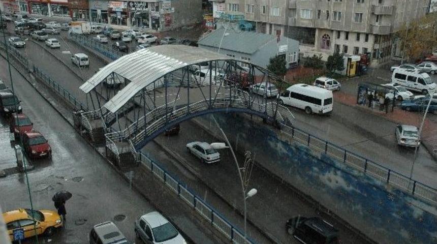 Erzurum&rsquo;da Dolu S&uuml;rprizi