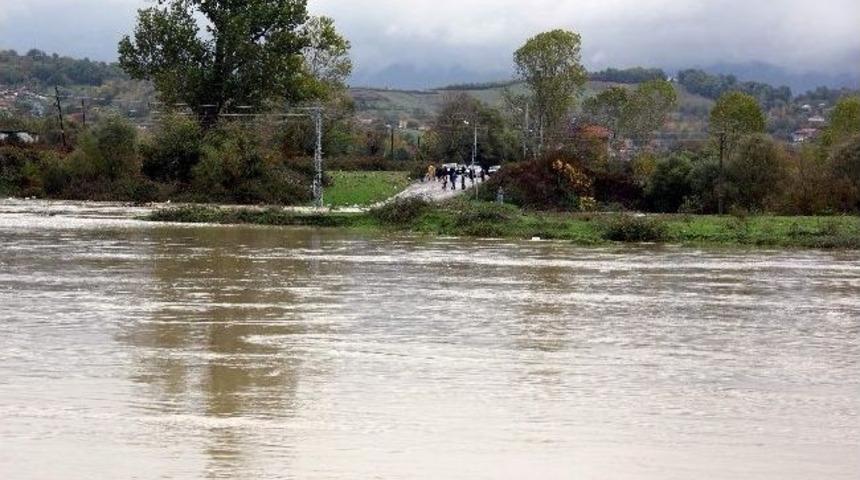 K&ouml;pr&uuml; 10 Dakikada Suya G&ouml;m&uuml;ld&uuml;