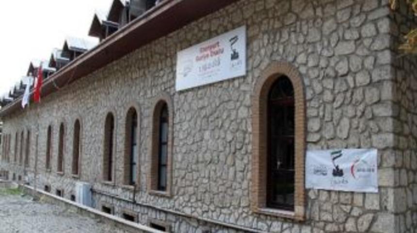 "esenyurt Suriyeli M&uuml;lteci &Ouml;ğrenciler Okulu" Eğitime Başlıyor