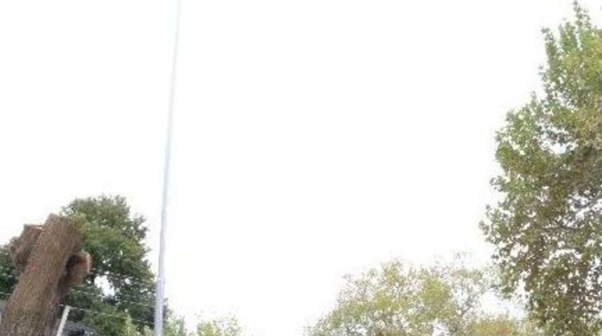 Mhp&rsquo;li Uzunırmak, K&ouml;ylerde Bayrakları Dalgalandırmaya Devam Ediyor