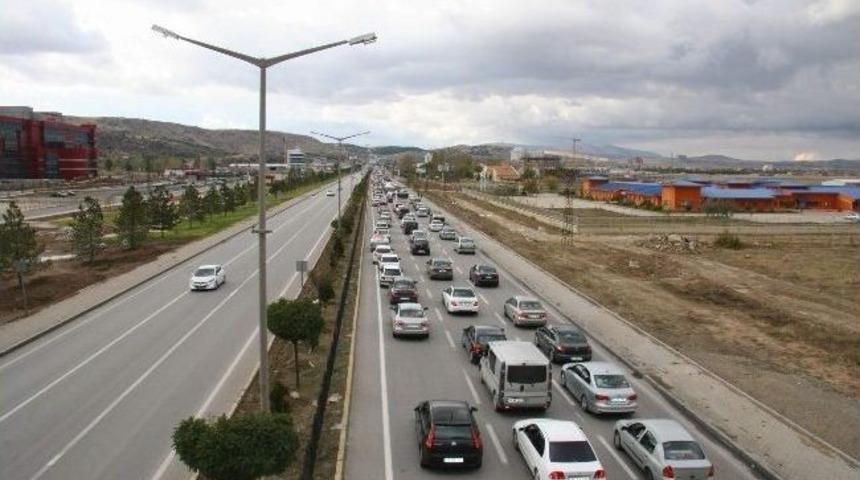 Bayram Tatilinin Bitmesine 1 G&uuml;n Kala D&ouml;n&uuml;ş &Ccedil;ilesi Başladı