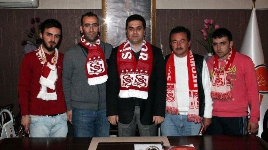 Ak Parti İl Başkanı Kuru&rsquo;dan Sivasspor Taraftarına Destek