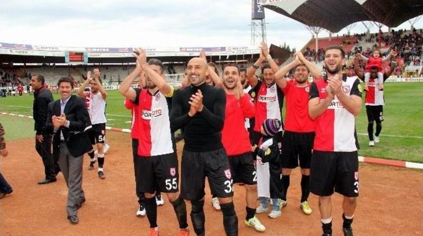 Samsunspor'da 3 Puan, Başkan Kar&rsquo;a Hediye Edildi