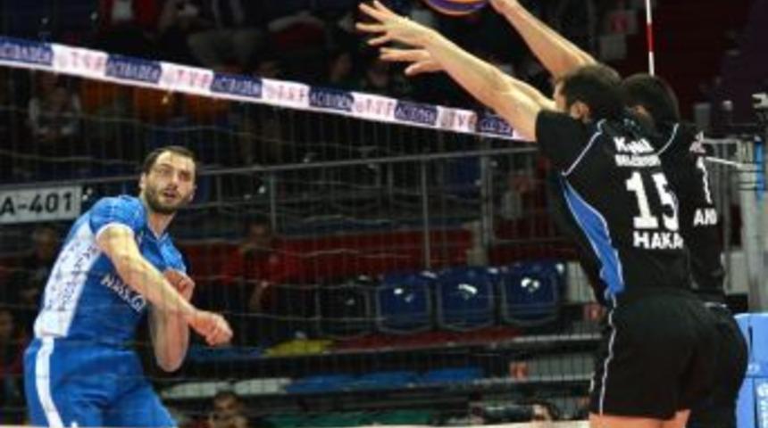 Halkbank: 3 Konak Belediye: 0