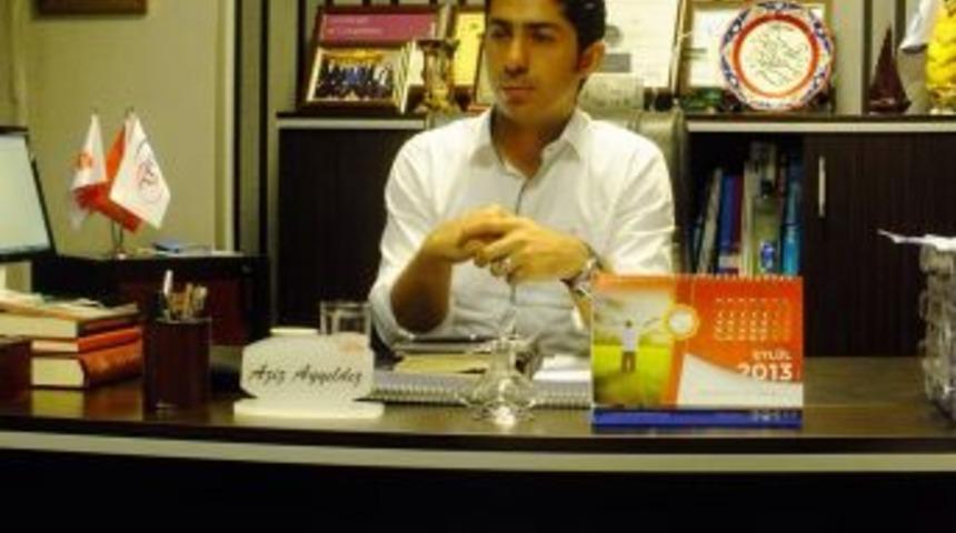 Ayyıldız, gen&ccedil;lerle bir araya geldi