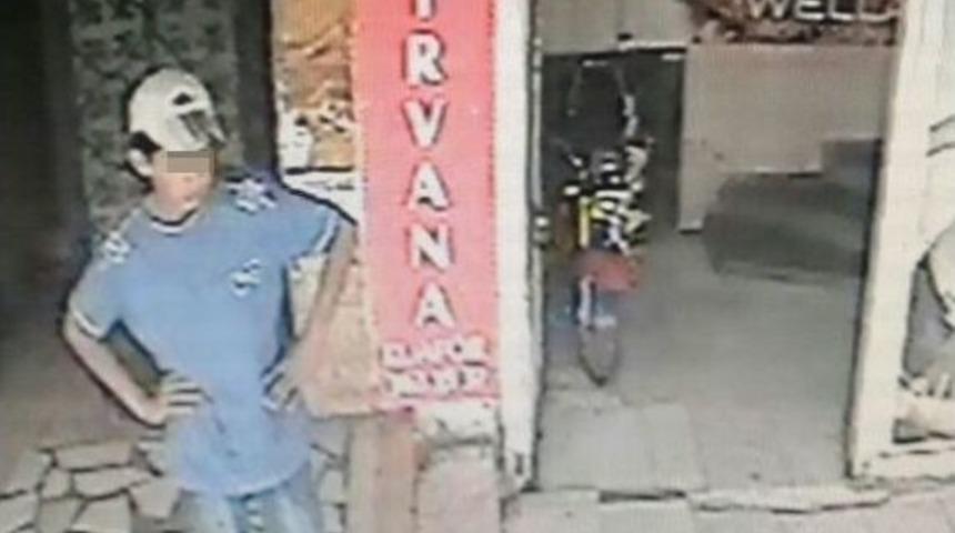 14 Yaşında 20 Hırsızlık Olayına Karıştı