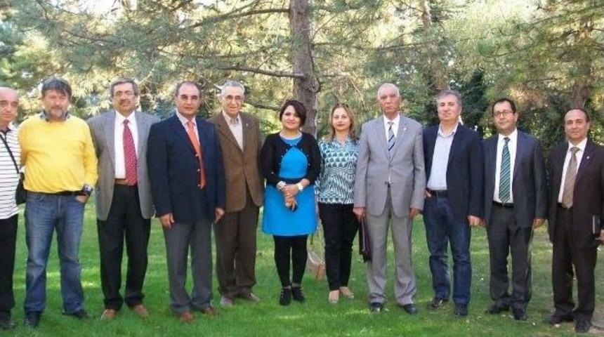 Esab Akademisyenlerle Buluştu