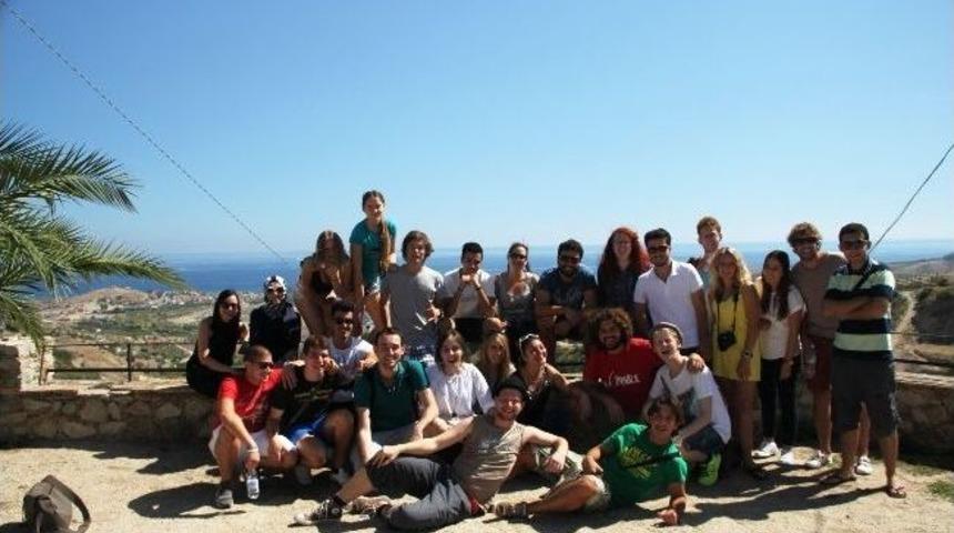 Bursalı Gen&ccedil;ler İtalya&rsquo;da Sosyal Baskıya Karşı Sosyal Medya Projesine Katıldı