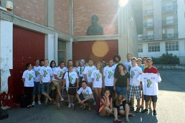 Bursalı Gen&ccedil;ler İtalya&rsquo;da Sosyal Baskıya Karşı Sosyal Medya Projesine Katıldı 1