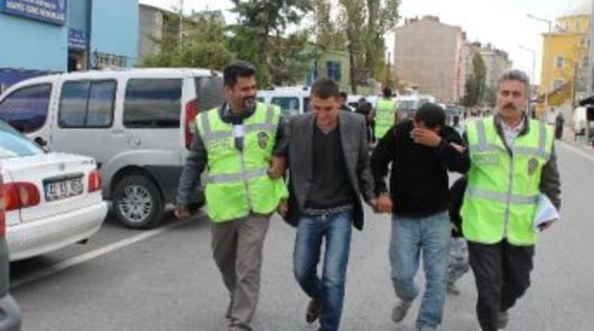 Yol Bitince Ka&ccedil;amadılar