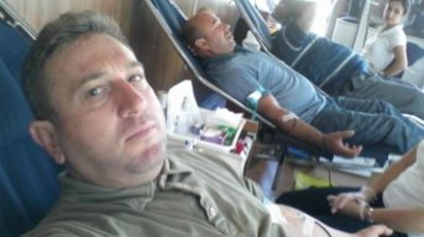 Burhaniyeliler Kan Bağışı Yaptı