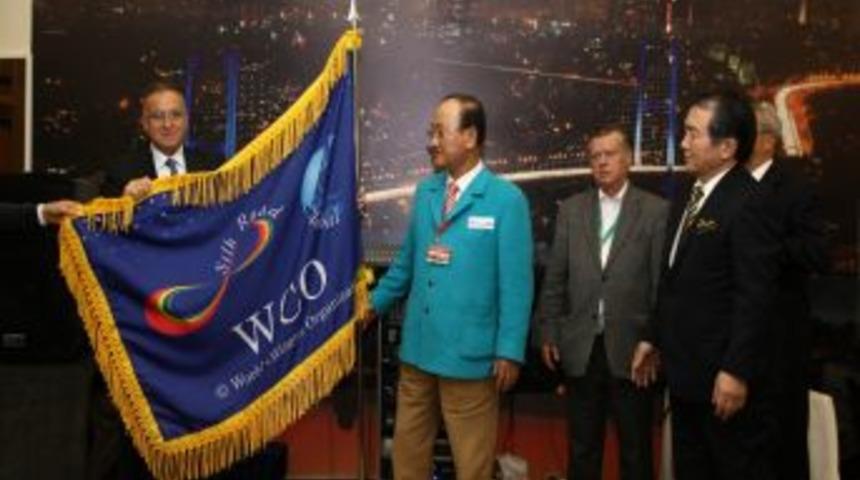 G&uuml;zelbey, İpek Yolu&rsquo;nun &lsquo;Onur Başkanı&rsquo;