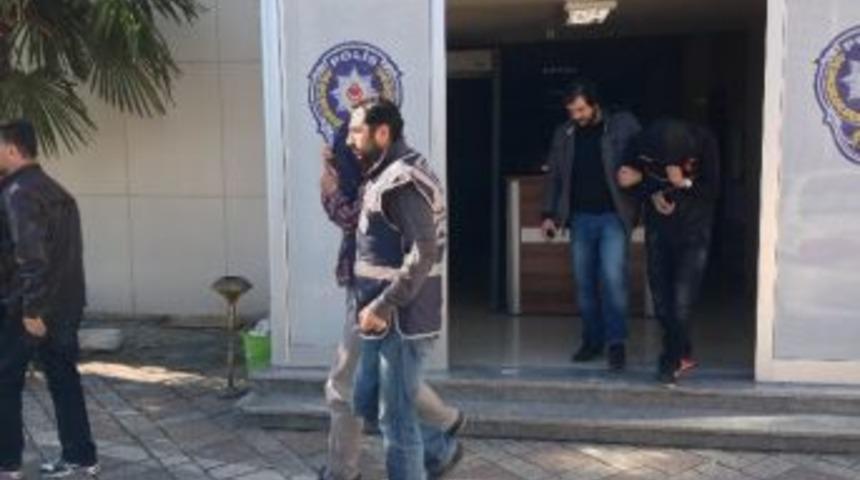 Ak&uuml; Hırsızları Yakalandı