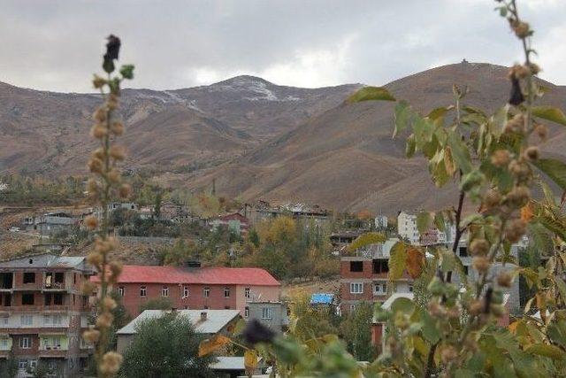 Hakkari’ye Yılın İlk Karı Yağdı