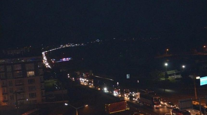 D-100 Karayolunda Bayram D&ouml;n&uuml;ş&uuml; Trafik &Ccedil;ilesi