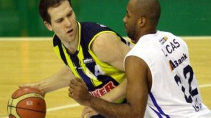 Fenerbah&ccedil;e &Uuml;lker, Anadolu Efes&rsquo;i 84-65 Yendi