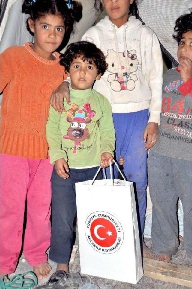 Kaymakamlık Zihinsel Engelli Mülteci Çocuklara Oyuncak Dağıttı