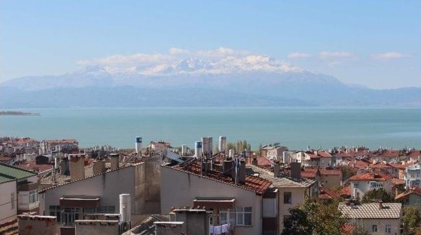 Anamaslar Beyaz Gelinliğini Giydi