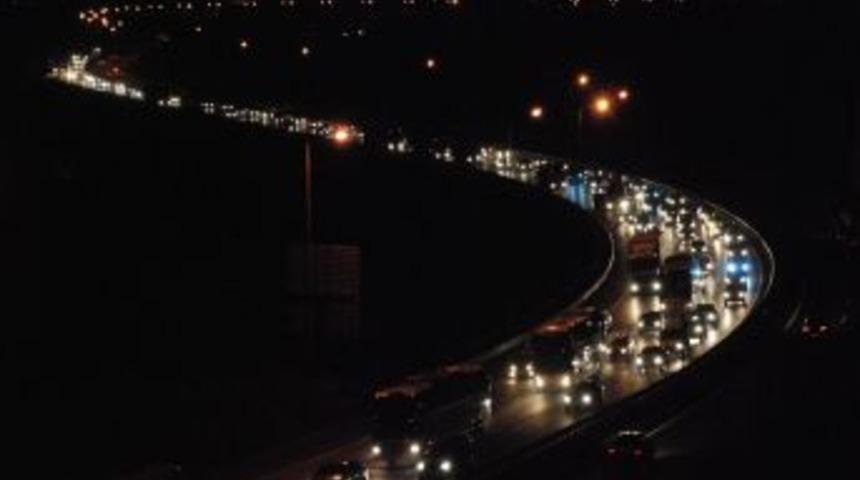 TEM'in Kocaeli Kesiminde Trafik Yoğunluğu Devam Ediyor