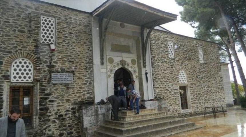 Birgi Ulu Cami&rsquo;de &Uuml;zen G&ouml;r&uuml;nt&uuml;