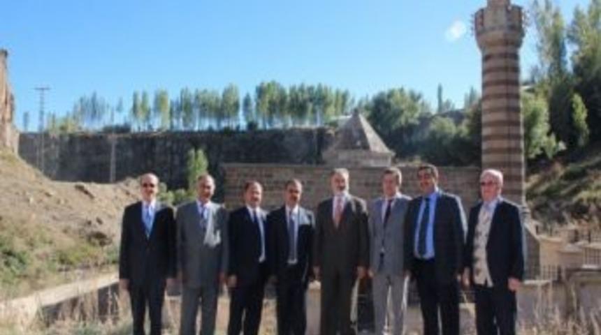 Ekim Ayı İl&ccedil;e M&uuml;ft&uuml;leri Toplantısı Hınıs'ta Yapıldı