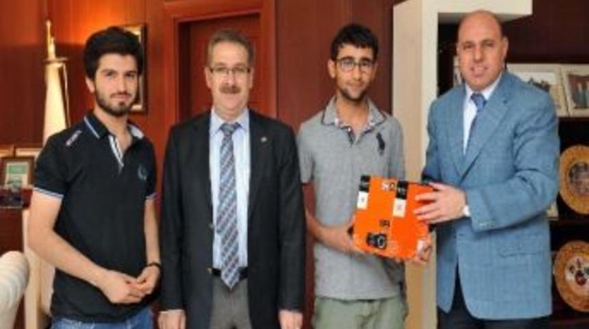 Başkan Ayanoğlu'ndan Gen&ccedil; Sinemacılara Destek