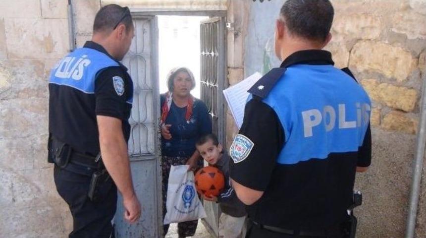 Kilis Polisi Kurban Bayramı&rsquo;nda Et Dağıttı