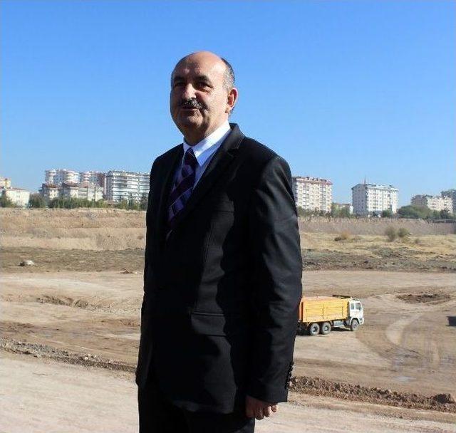 M&uuml;ezzinoğlu: &ldquo;şehir Efsanelerinin Şehir Hastanelerine D&ouml;n&uuml;şt&uuml;ğ&uuml; Bir S&uuml;re&ccedil;teyiz&rdquo; 1