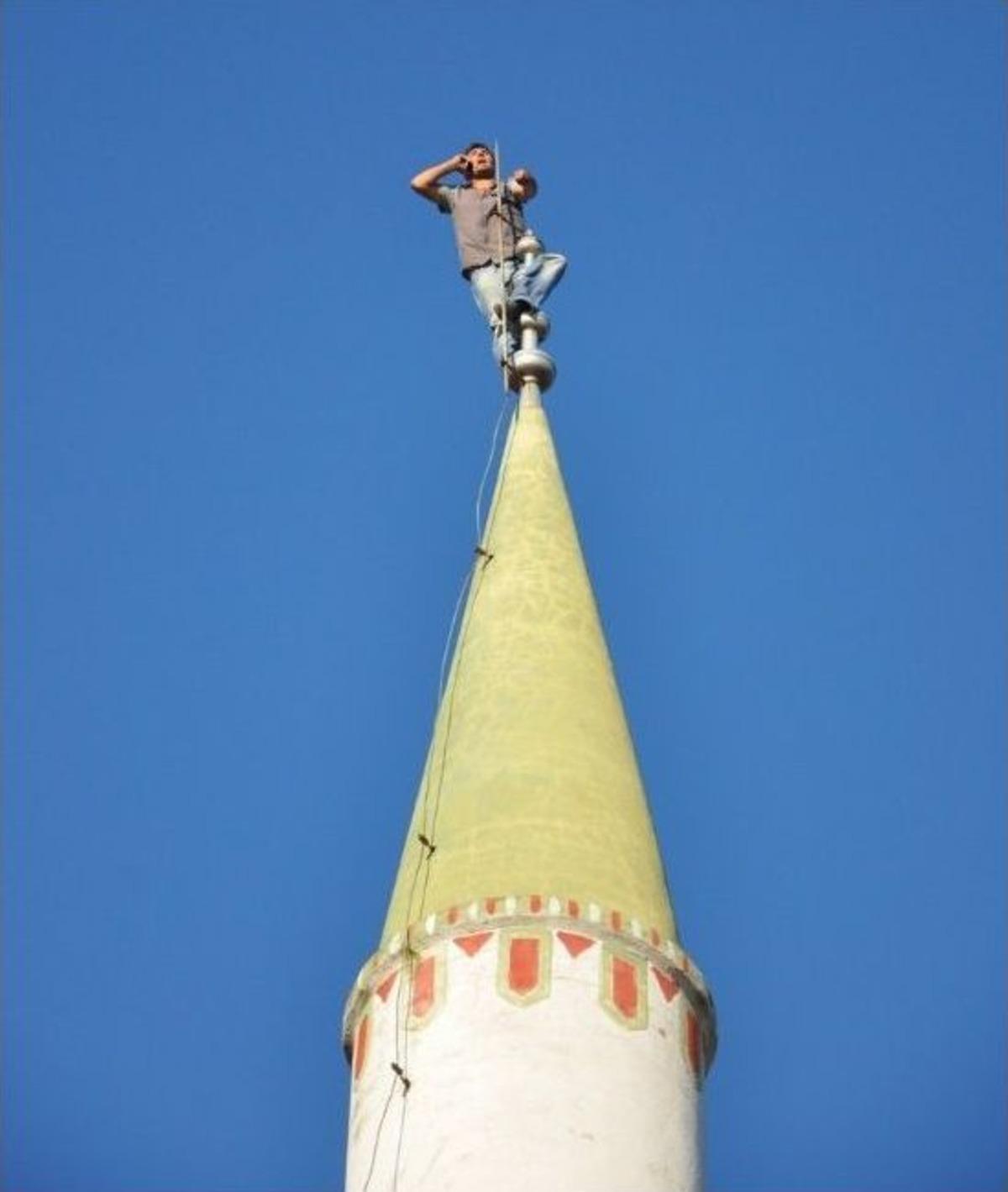 (&ouml;zel Haber) Minarede Ge&ccedil;en Beş Saat