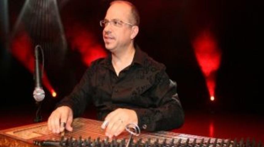 Kepez&rsquo;de G&ouml;ksel Baktagir Ve Komşu Grubu Konseri