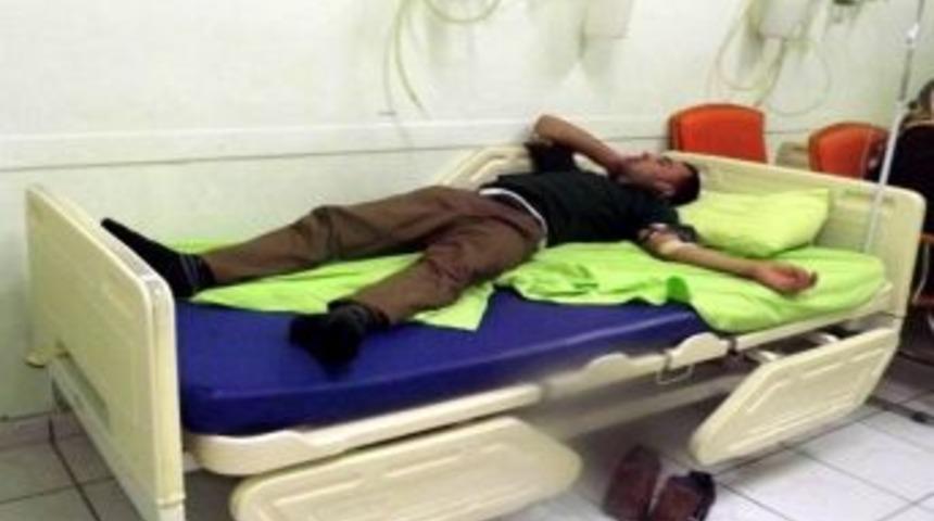 Yola fırlayan kedi kazaya sebep oldu: 4 yaralı