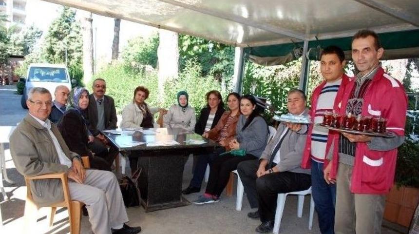 Salihli&rsquo;de &Ccedil;ayın Kuru &Uuml;z&uuml;mle İ&ccedil;ilmesi Teşvik Ediliyor