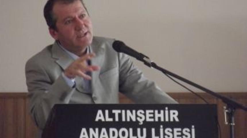 Ulu&ccedil;ay, Kariyer G&uuml;nleri Etkinliğine Katıldı