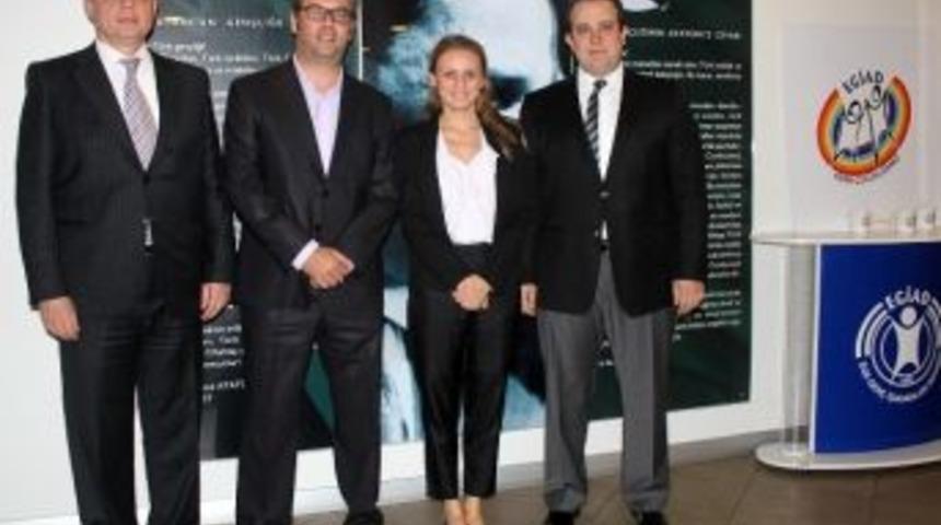 Chp'li Piriştina'ya "egiad" Desteği