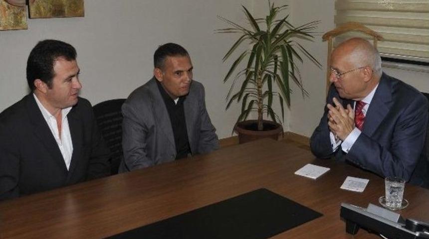 Taksiciler Başkan Yaşar&rsquo;ı Ziyaret Etti