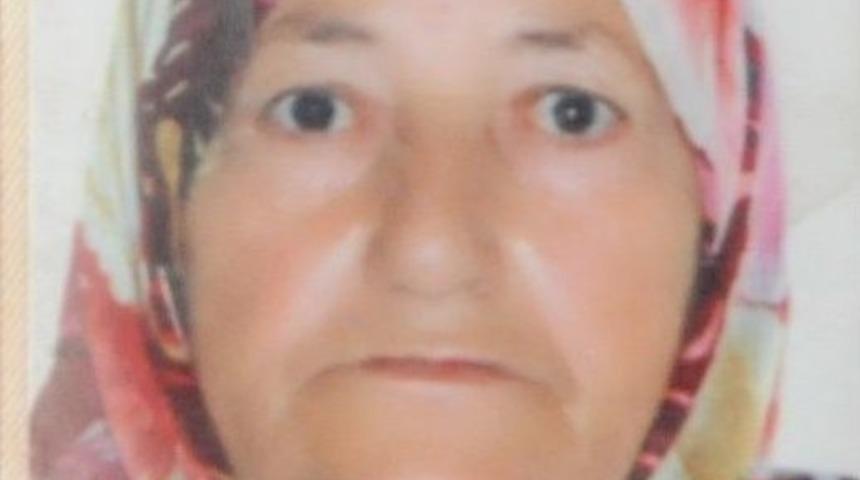 3 hastaneden evine g&ouml;nderilen yaşlı kadın &ouml;ld&uuml;