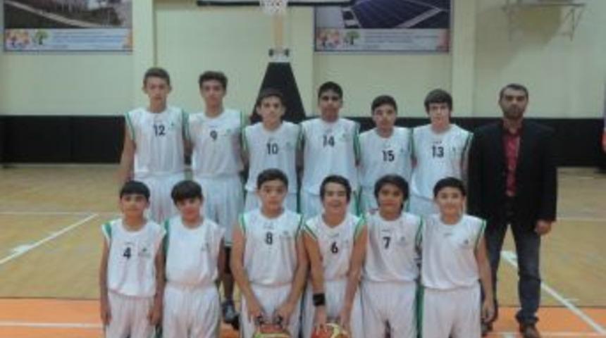 Cumhuriyet Kupası Emine Nakıboğlu Ortaokulu&rsquo;nun