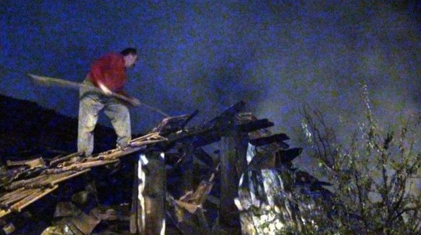 Buğday Parasını Vermeyen Dedesinin Samanlığını Yaktı