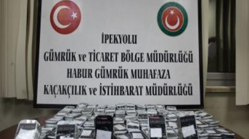 Habur&rsquo;da Ka&ccedil;ak Cep Telefonu Operasyonu