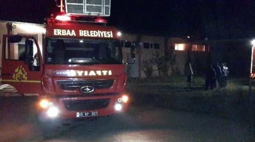 Tokat&rsquo;ta &Ccedil;orap Fabrikasında Yangın