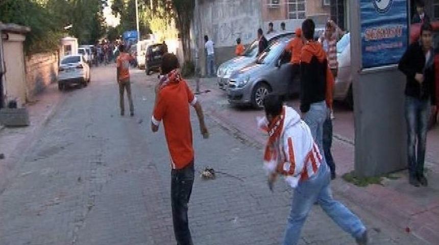 Derbide Olay &Ccedil;ıkaran 47 Taraftar 1 Yıl Ma&ccedil;lara Giremeyecek